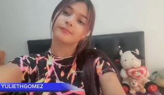 COLOMBIANA SE MASTURBA SU COÑO