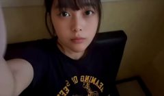 覚えたてのオナニーを、一人カラオケの個室オナニーする女子大生。