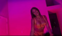 HOT LATINA SQUIRTS ALL OVER WHILE BEING SMASHED BY GIANT COCK