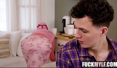 Persian Goddess Violet Voss, Josh Rivers