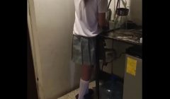 a mi MEDIA-HERMANA LAVANDO los TRASTES y Aprovecho para COGER Mientras no Hay NADIE en CASA! COGIENDO con mi LINDA Media-Hermana ESTUDIANTE Cuando llega de la ESCUELA Mientras Está LAVANDO los TRASTES, Aprovecho que Estamos SOLOS !