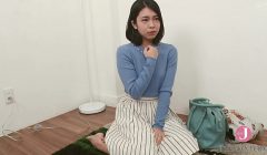 A sensitive girl from the swim team whose pussy gets wet easily! In the interview alone, she’s got a lot of juices, and she can’t stop herself from squirting climax with a full-body caress! Fuuka – Intro