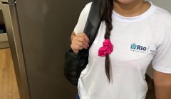 Aluna do Rio mamando o professor particular na casa dele, aluna dando aula de como chupar pau.