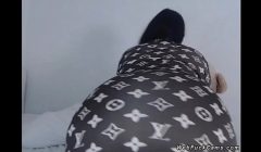 Bbw huge tits babe sucking dildo on cam