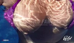 Busty Pinay pinakita ang kanyang malaking Suso habang nasa Pool