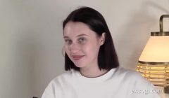 Dream Girl Malory Malibu Gets Her Sweet Pussy Eaten For The 1st Time!