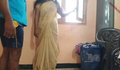 चौकीदार के साथ सेक्स किया ने अकेले