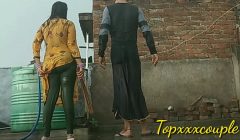 सावन के महीने में नई पड़ोसन के साथ बारिश में मस्ती