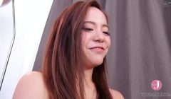 歴史的変態ドM巨尻素人  超性欲モンスター現る！！！〜イラマチオで喉の奥まで責め倒す〜 [AGAV003]