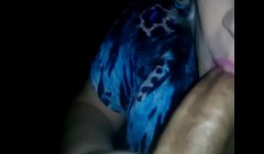 Gabriela Stokweel – Tirando leitinho do pau no carro