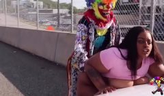 Gibby The Clown Fucks Juicy Tee On Atlanta’s Most Popular Highway