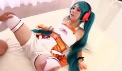 Girls cosplaying　rei mizuna