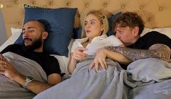 hagamos silencio !!! nuestro padrastro no se puede dar cuenta – me la mete toda a escondidas