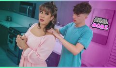 Incredibly Horny Stepmom Do Anal Beads