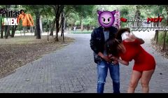 LA PUTA DANNA HOT DESNUDA EN PUBLICO Y CHUPANDO LA POLLA DE UN DESCONOCIDO EN CHAPULTEPEC