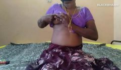 Mature mom for orgasm uses big sex toys