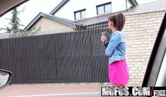 Mofos – Stranded Teens – Sex Outside with Ebony Cutie starring  Isabella Christyn