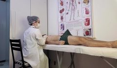 Paciente Não Aguenta e Fica Duro na Frente da Enfermeira Durante o Exame