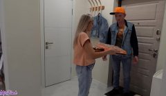 Pizza Delivery For a Horny Bitch | Letty Black