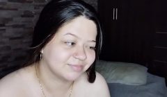 Probando el nuevo aro de luz que mi hermanastra compró, Termina saltando en mi polla con su coño mojado