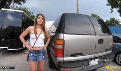 Roadside – Teen Fucks The Mechanic For Discount