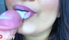 SAFADA DELICIOSA TE FAZENDO GOZAR NA BOQUINHA, CONTROLANDO A SUA PUNHETA, MORENA SAFADA FAZENDO ORAL