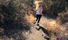 Shooting; blonde creampie’d by personal trainer outdoors – Erin Electra