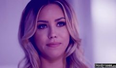 Woman takes an alternative insemination