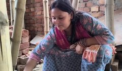 Women labour fuck with labour contractor for earning extra money