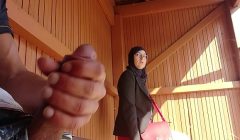 young boy shocks this muslim girl who was waiting for her bus with his big cock, OMG !!! someone surprised them; he might have problems and run away …