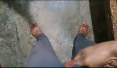 Desi girlfriend sucked boyfriend in bathroom