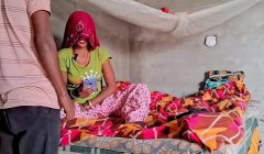 Desi Indian webseries Mami ki chut aur bhanje ka lund mami se bhanje ko phone kiya aur bulaya big dik land se chudai