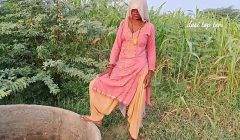 देसी स्टेप सिस्टर अपने छोटे भाई के साथ हिन्दी में चुदाई की गंदी गंदी बातें करते हुए मस्ती में सेक्स का मज़ा ले रही है हिंदी सेक्सी भागी