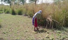 पति अच्छा साली तुझे तो पक्की रांड बनने चली है. खैर … सुन अपनी सुहागरात की कुछ फोटो हम लोगो ने उस रात हमने आपको चोदा था देसी टॉप टेन