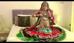 Gujarati Indian Babe Jasmine Mathur Garba Dance and Showing Bobbs