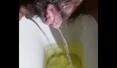 Indian Desi pissing
