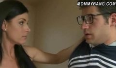 Sexy stepmom India Summer and teenie Melanie Raine threeway